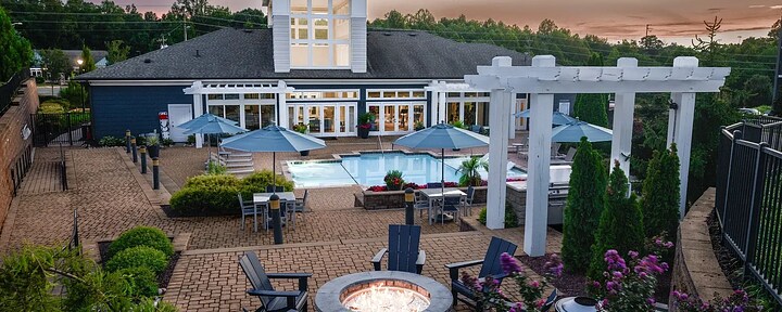 Building Photo - 8100 Palisades Cir