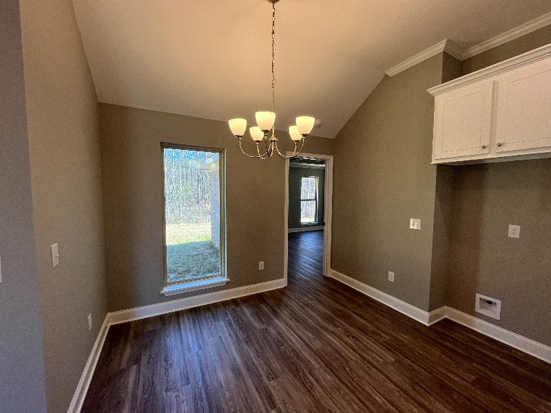 Building Photo - 541 Silver Hill Dr