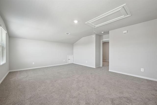 Building Photo - 916 Tulip Trl