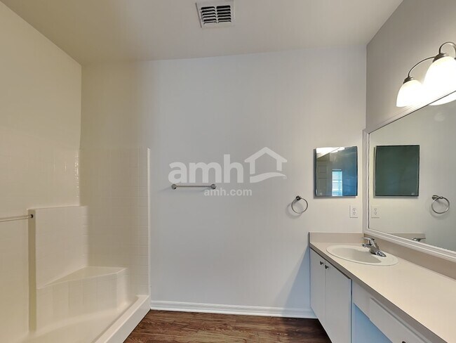 Building Photo - 3533 SW Viceroy St