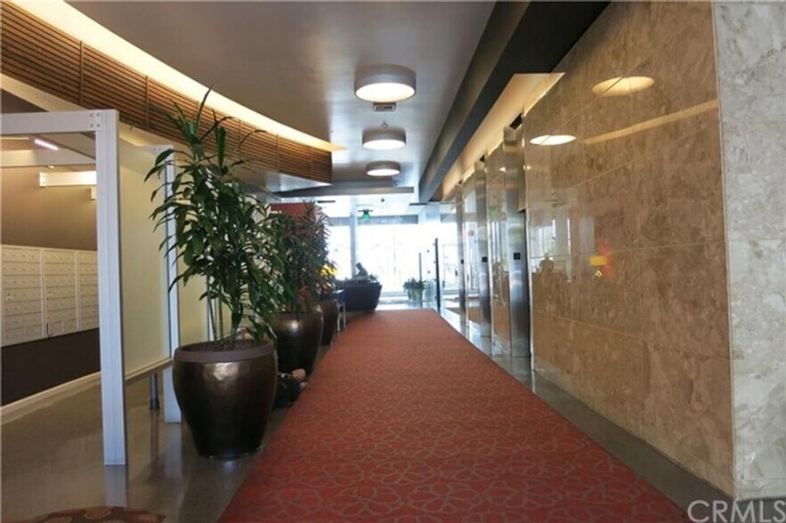 Building Photo - 3810 Wilshire Blvd