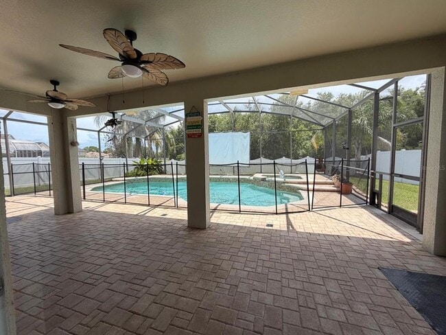 Building Photo - 2418 Huron Cir