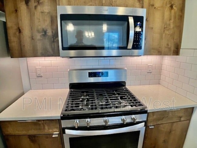 Building Photo - 503 W 2275 N