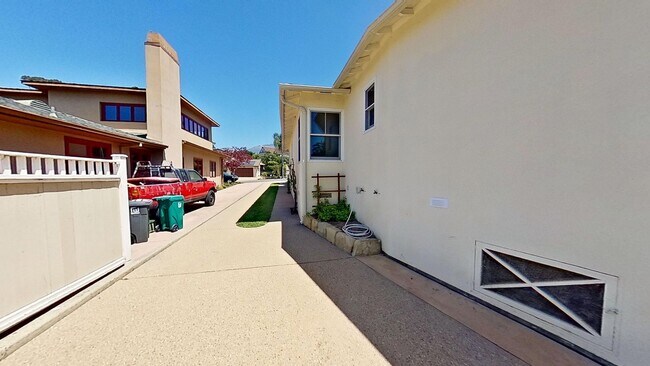 Building Photo - Amazing and Spacious 3 bed / 2 bath home! ...
