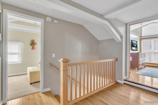 Building Photo - 29 Monroe St