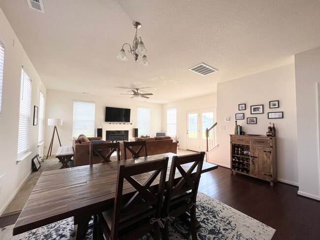 Building Photo - 3428 Crow Pt Wy