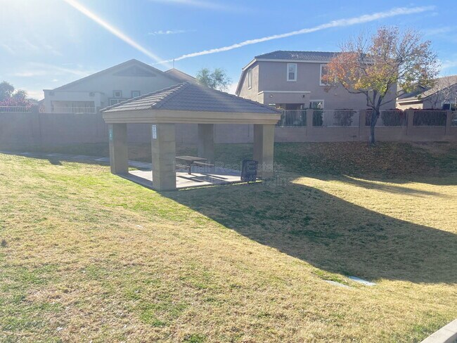 Building Photo - 2211 S Harper