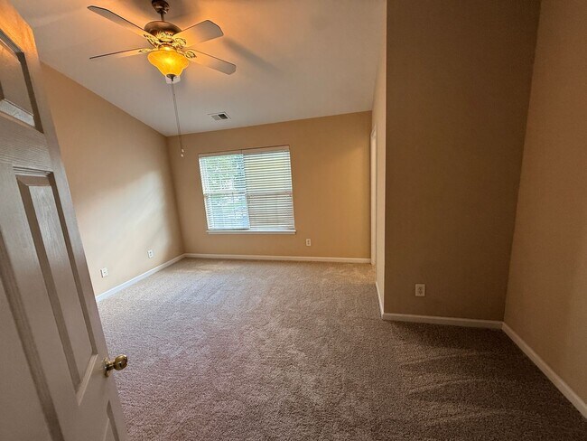 Building Photo - 1249 Liberty Bell Ct