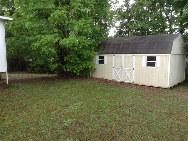 Building Photo - 976 Scottland Dr