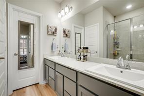 Building Photo - 10013 Adams Ln