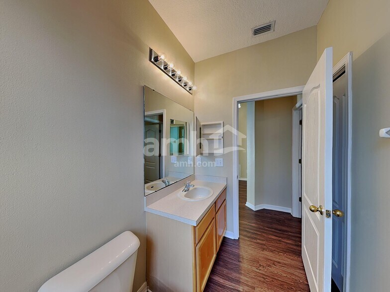 Building Photo - 8003 Moccasin Trail Dr