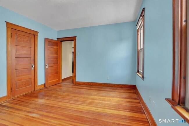 Building Photo - 31 Brooklawn St