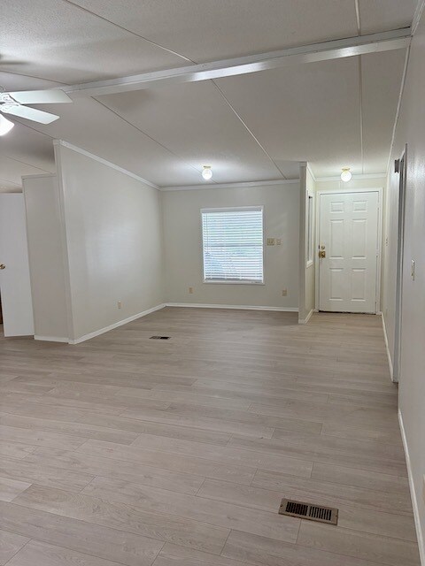 Building Photo - 104 Lonesome Ln