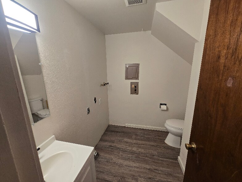 Building Photo - 1907 E St Maries Ave