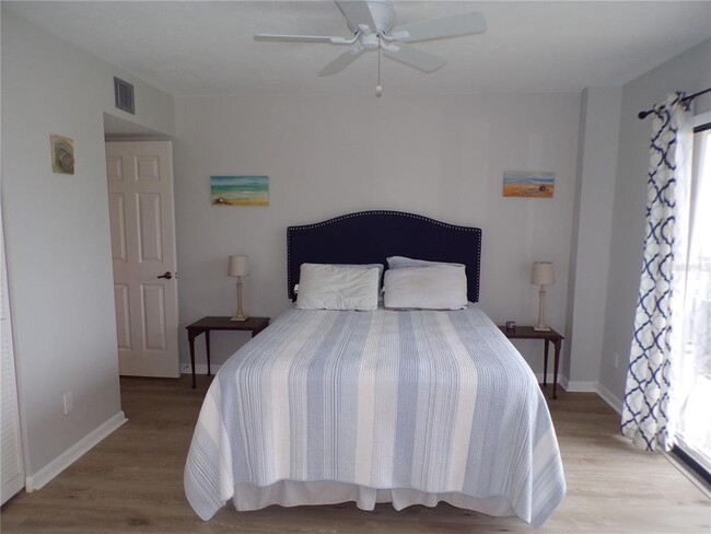 Building Photo - 25188 Marion Ave