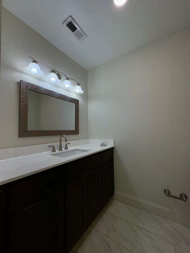 Building Photo - Charming 3 Bedroom/2 Bathroom Home in Spark Glencoe, MD!