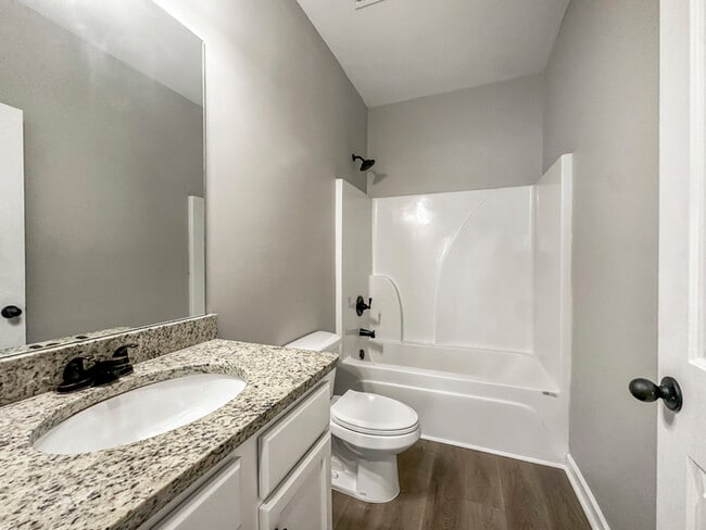 Building Photo - 1056 Bayrose Cir