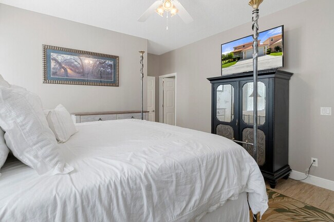 Building Photo - 4 Waterside St