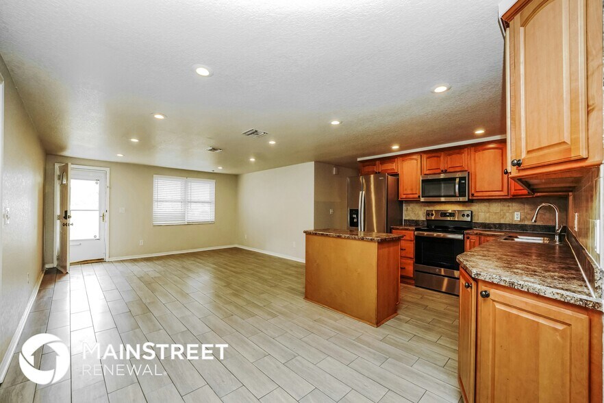 Building Photo - 2421 Harvard Rd