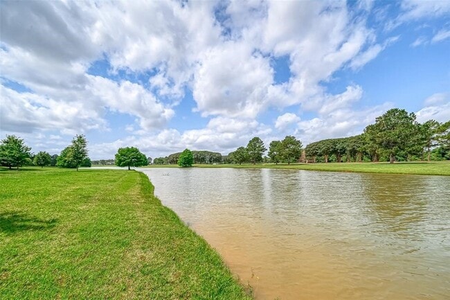 Building Photo - 18150 Moonlit River Dr