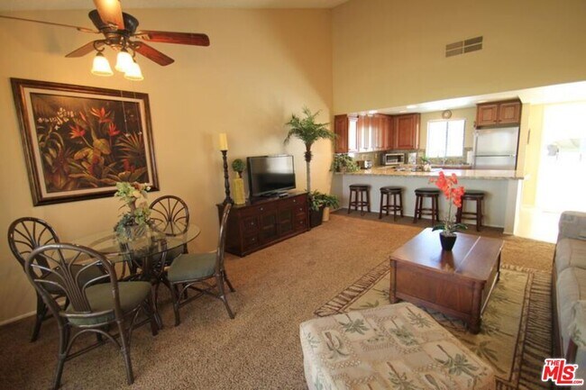 Building Photo - 40420 Bay Hill Way