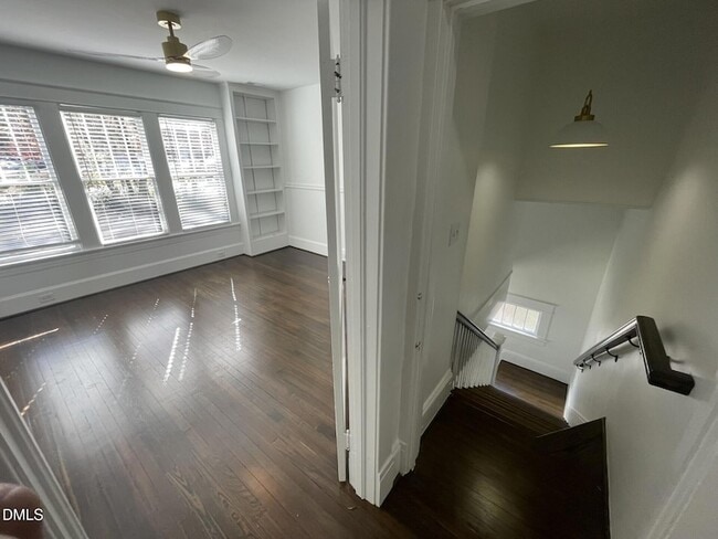 Building Photo - 313 Calvin Rd