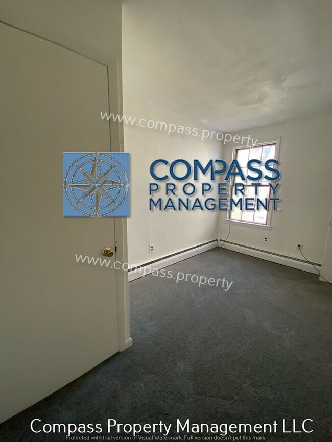 Building Photo - $ 1795 - 4 Bedroom, 1.5 Bath 3 Floor Home,...