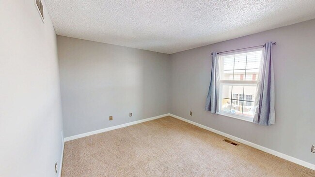 Building Photo - 2002 Jasper Ln