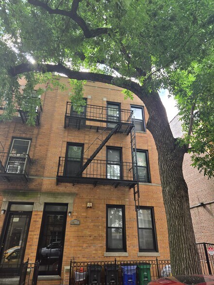 Primary Photo - 2415 41st St
