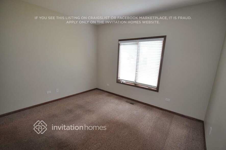 Building Photo - 21391 Longview Dr