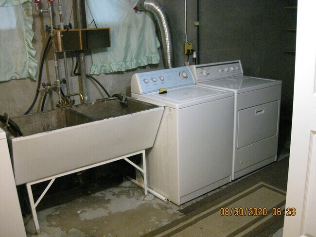 Building Photo - 1248 S 50th St