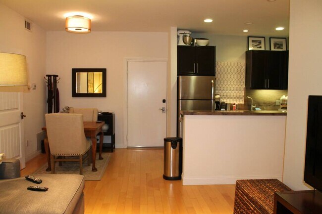 Entry - 2263 Fox Hills Dr