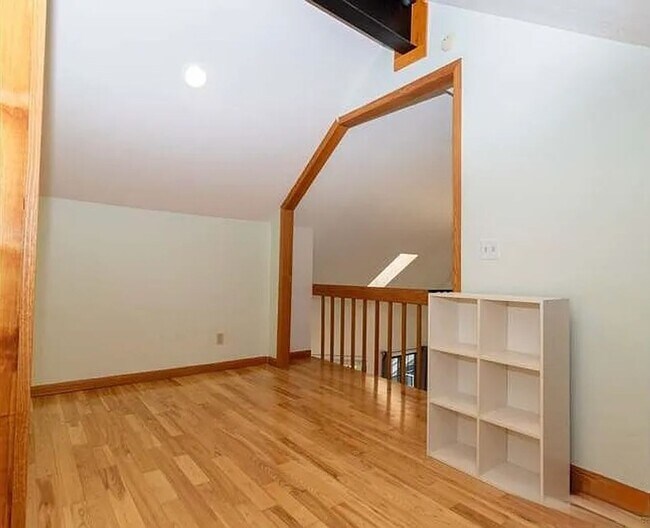 Building Photo - Updated Top-Floor Condo in Boulder’s Powde...