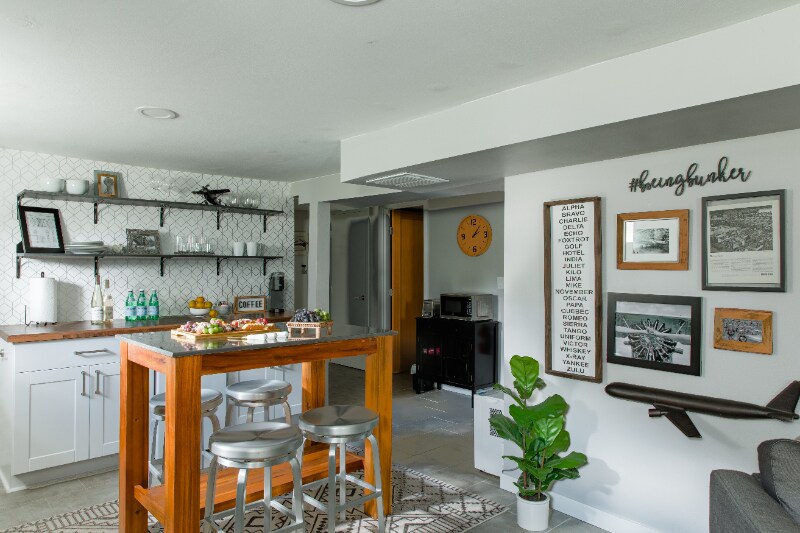 Building Photo - 7947 10th Ave SW