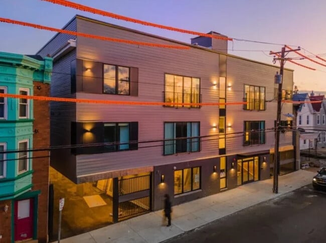 Building Photo - Washington Court