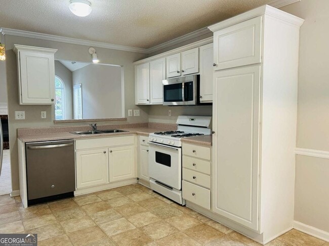 Building Photo - 61 Riva Ridge Ln