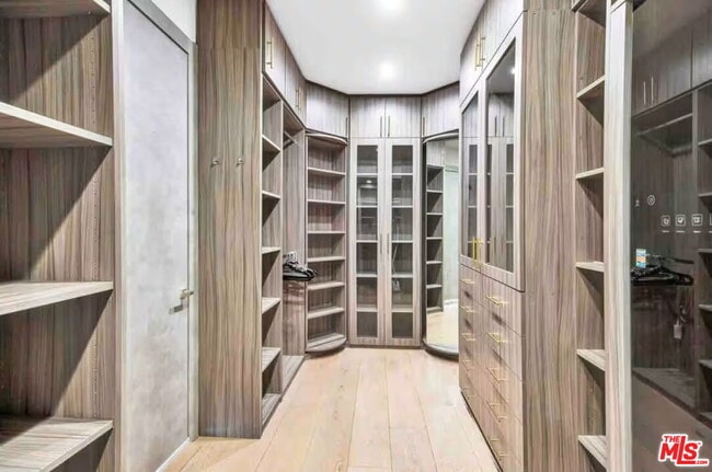 Building Photo - 13812 Cumpston St