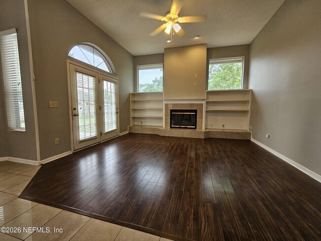 Building Photo - 8934 Elizabeth Falls Dr