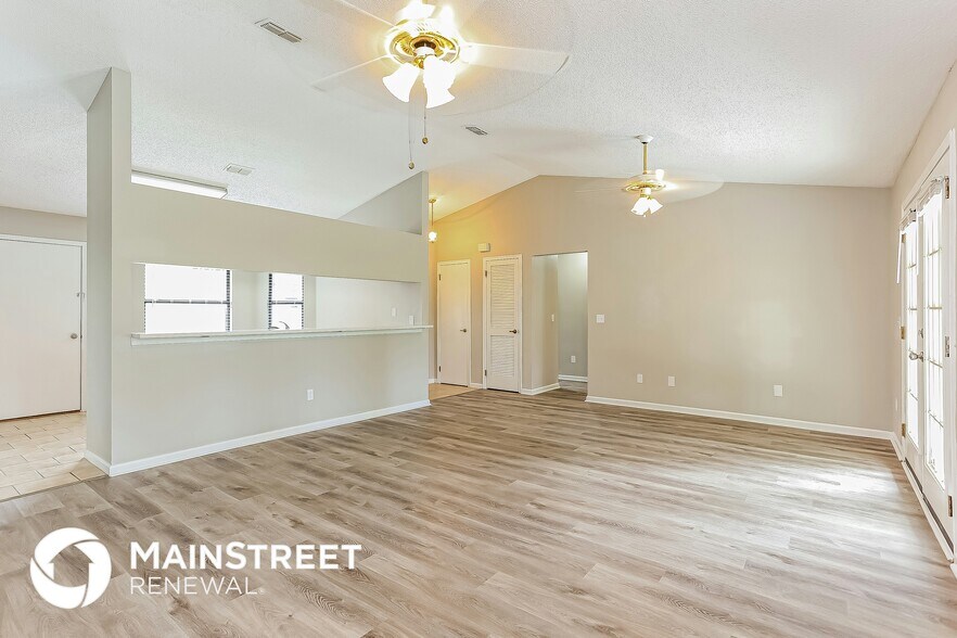 Building Photo - 140 Devoe St