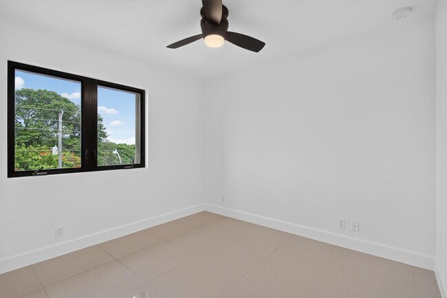 Building Photo - 444 NW 41st St