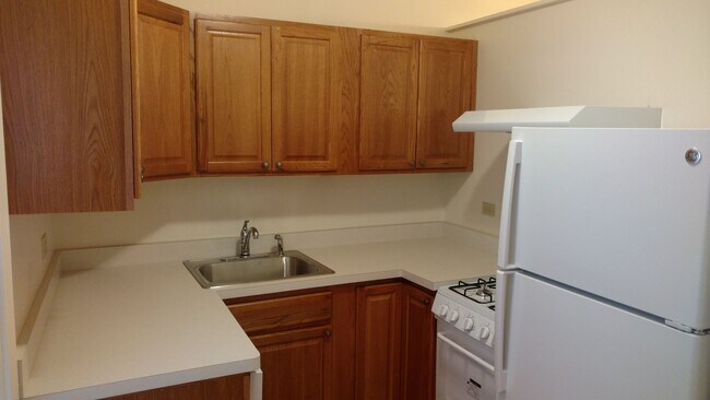 Building Photo - Cutest Apartment Ever - Horner Park (Montr...