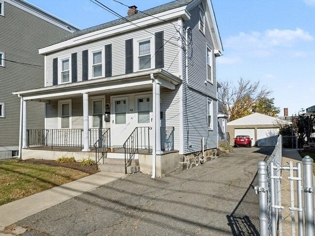 Building Photo - 46 Waverly St