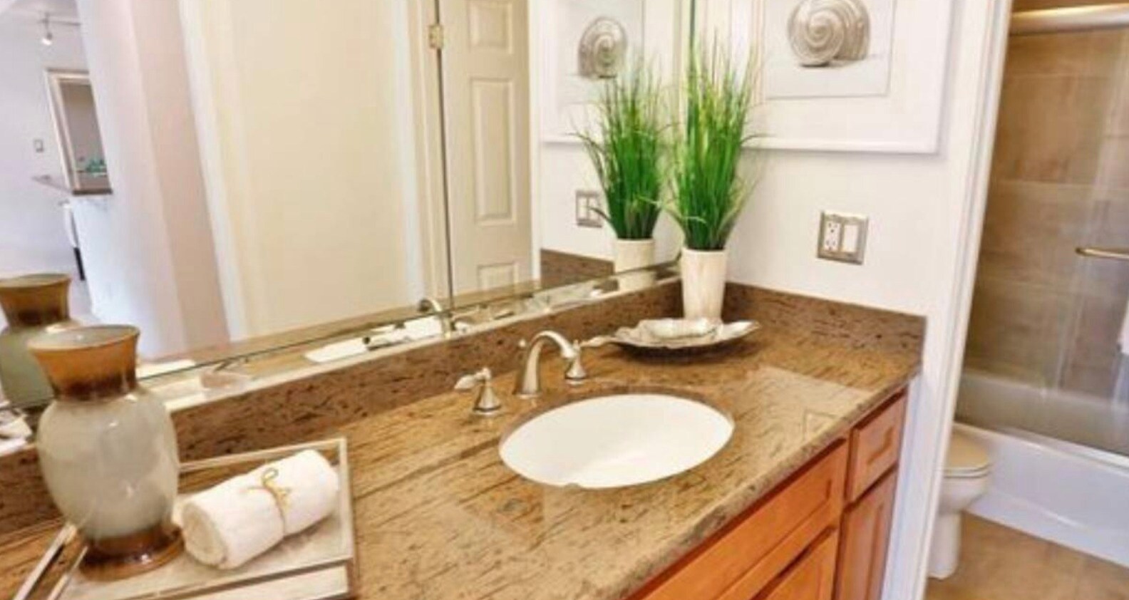 Building Photo - 66 Fairmount Ave