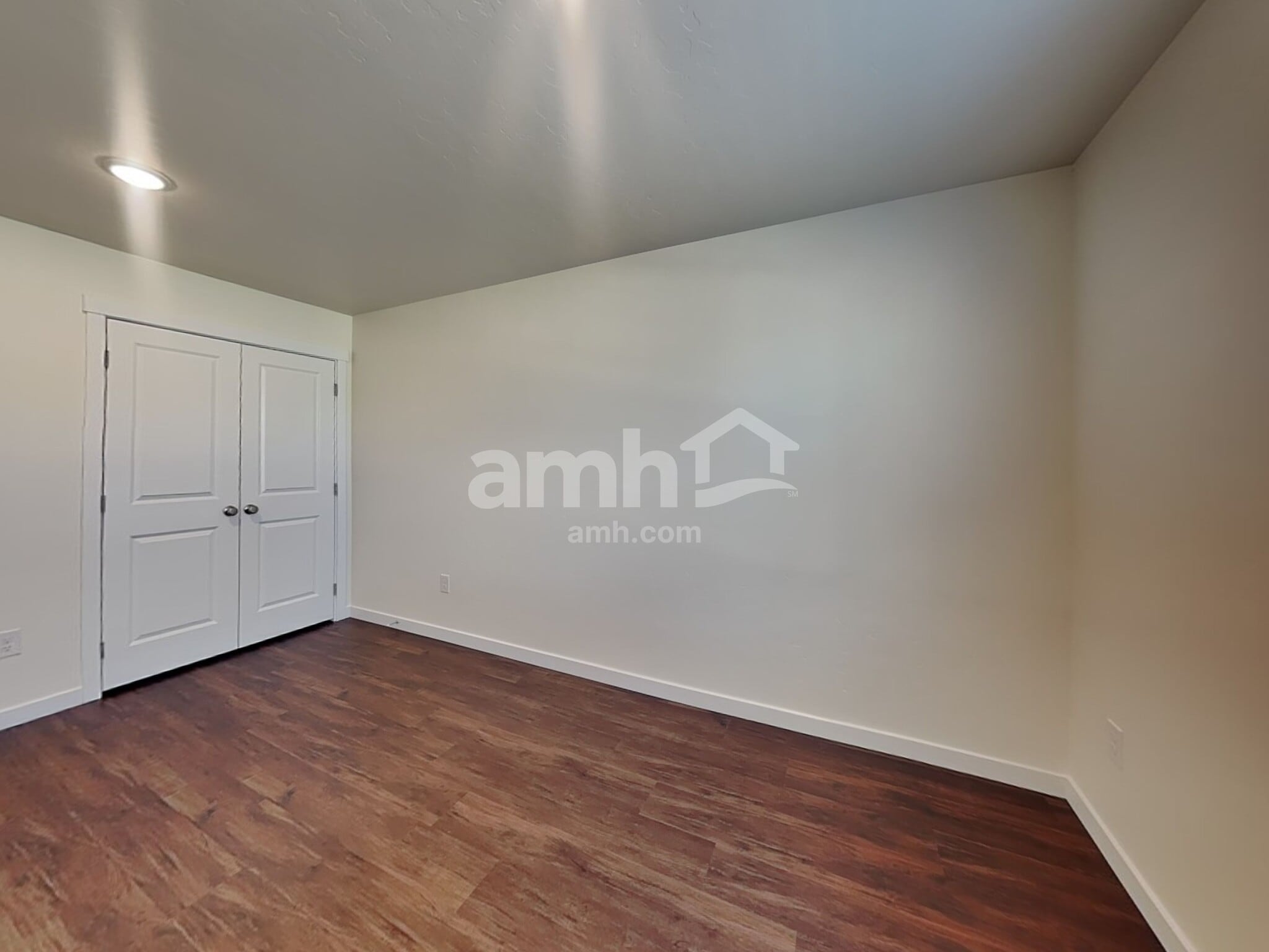 Building Photo - 1496 N Garnet Creek Ave