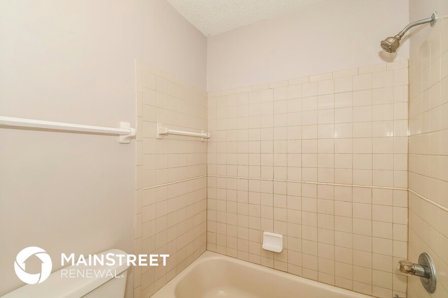 Building Photo - 5118 Somerton Ct