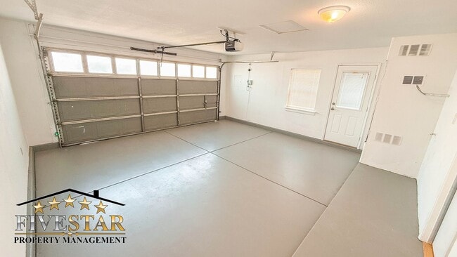 Building Photo - 7322 Cupio St