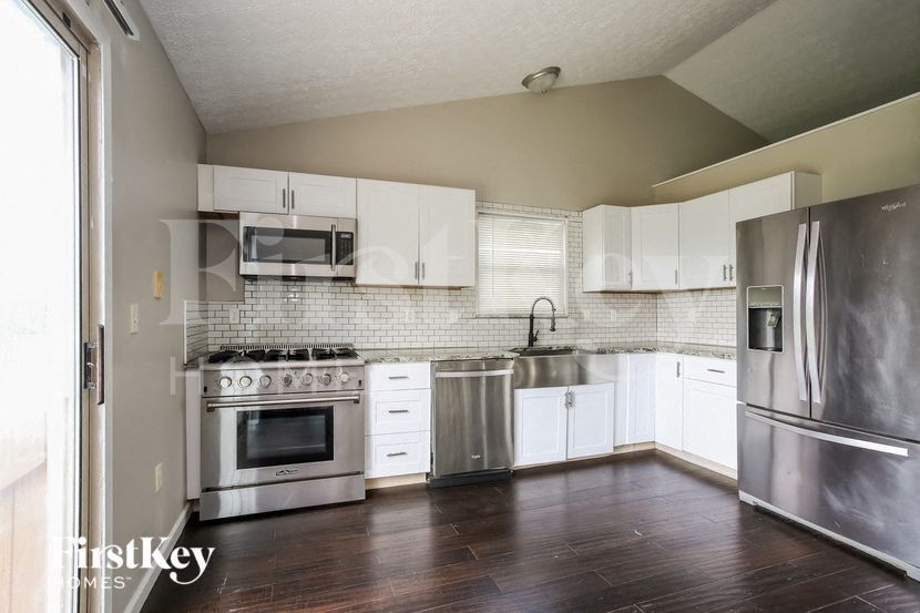 Building Photo - 3033 Olympic Club Dr