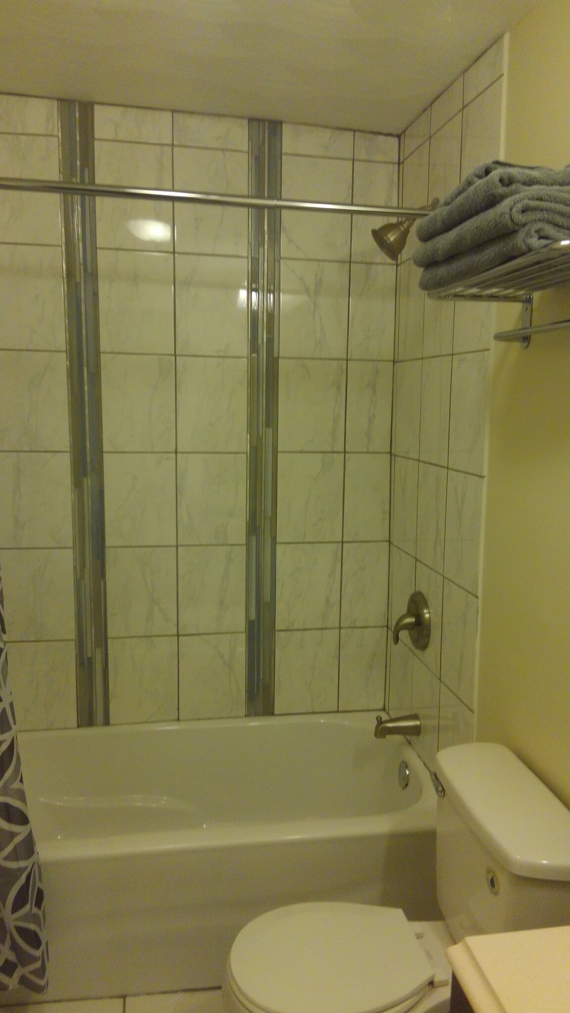 bath - 65 W 4th St