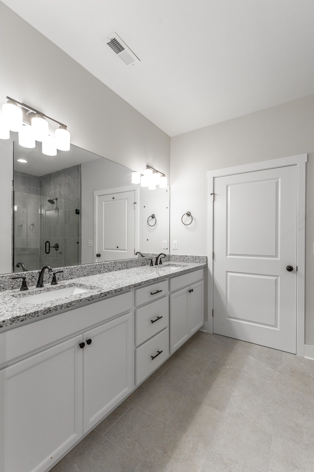 Building Photo - 4654 Heiskell Dr