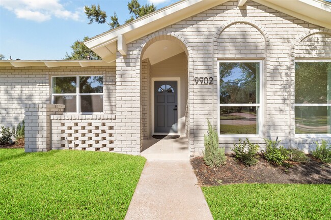 Building Photo - 9902 Hornpipe Ln